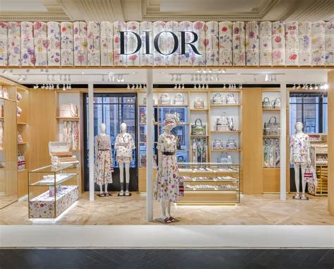 Dior Opens Pop.